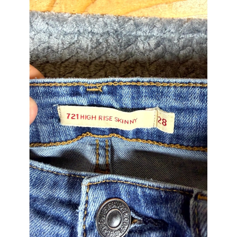 Levi's 721 High Rise Skinny Jeans Womens 28x32 Blue Denim Stretch 18882-0595 - Picture 6 of 12